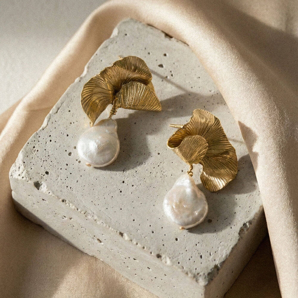 NELROSA,new jewelry collection,unique handmade jewelry from the best materials, timeless pearls, unique jewelry, modern jewelry, wedding jewelry, statement jewelry, bridal headpieces, tiaras, wreaths, headbands, combs, clips, hair pins, wedding ,bridal,earrings,necklaces,bracelets,with crystals,Swarovski,Preciosa,silk flowers,freshwater pearls,gold vermeil,silver,floral hair accessories, floral earrings